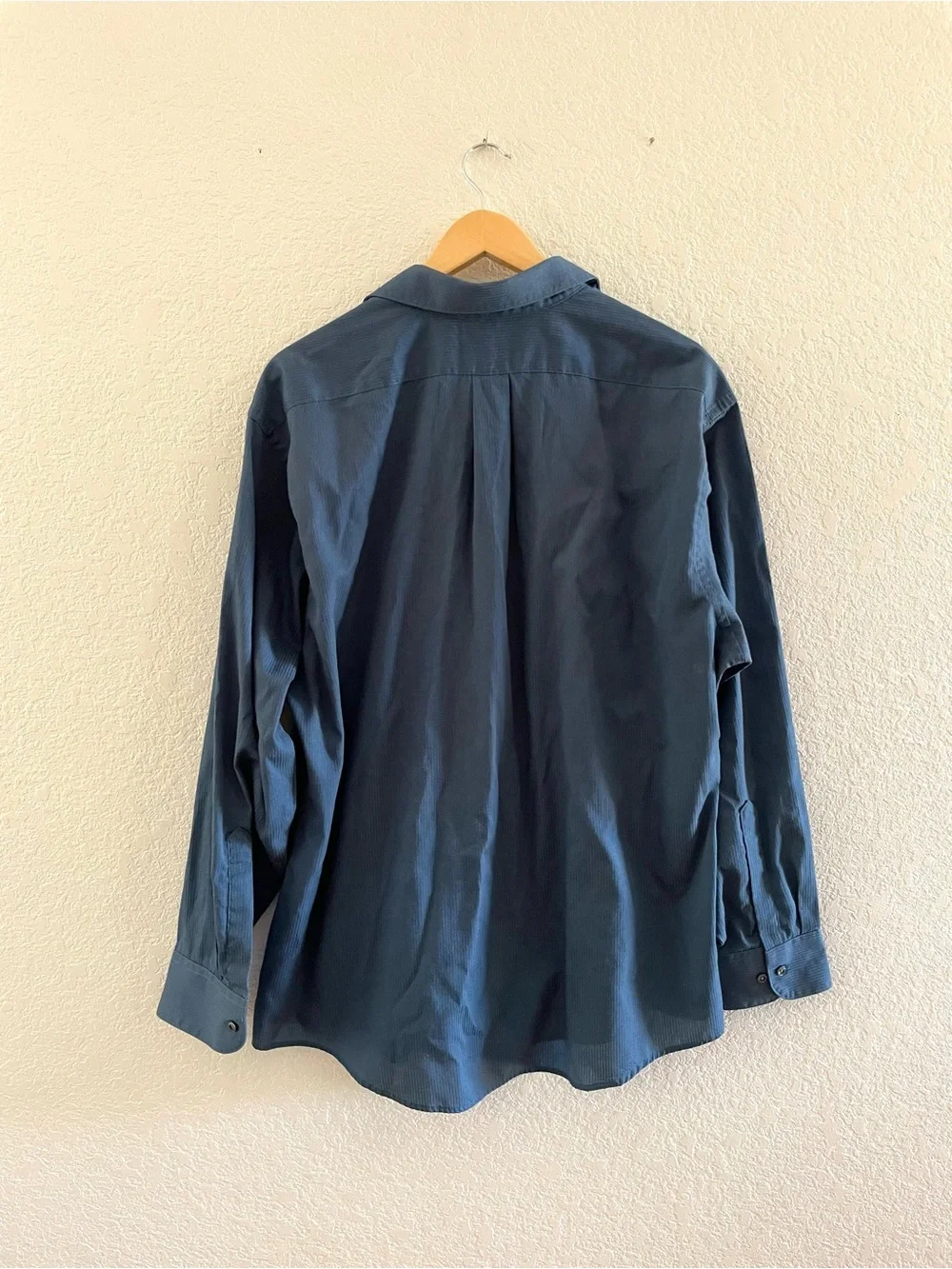 Van Heusen Blue Long-Sleeve Button-Up Dress Shirt Sz 18 34/35 Business Casual